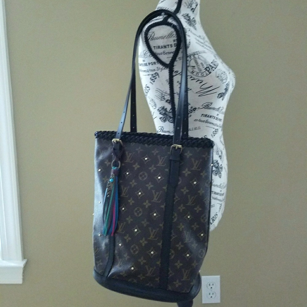 Louis Vuitton Bucket GM Revamped - Picture 6 of 7